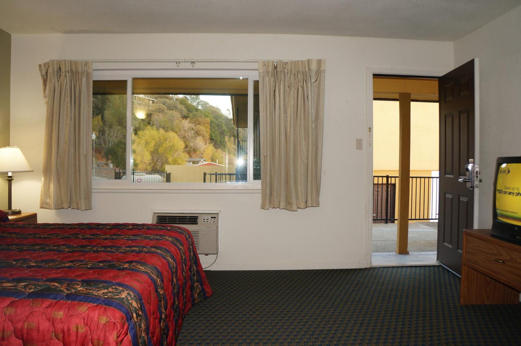 Lake Marina Inn Clearlake Oaks Bilik gambar