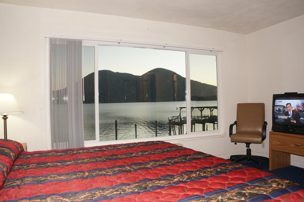 Lake Marina Inn Clearlake Oaks Bilik gambar